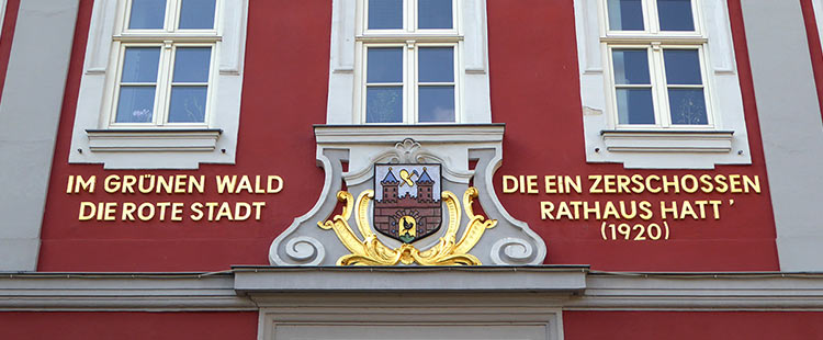 Altes Rathaus Suhl (Foto: Molgreen 2015, Wikimedia Commons)