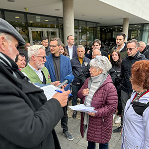 Aktion zur Unterstützung der SNG vor dem Thüringer Landtag in Erfurt am 02.11.2023